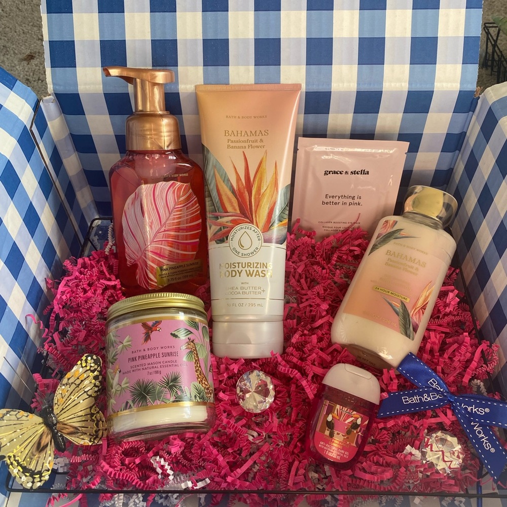 Mega Gift Basket! Full size Bath and Body Works Gift Set! Wrapped as gift basket